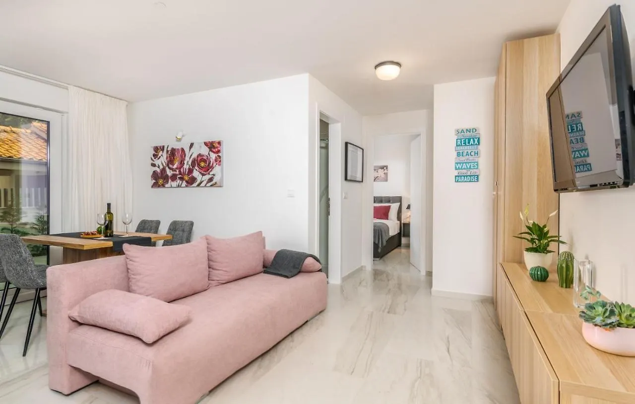 Apartments Elle Luxury Vantacici Malinska