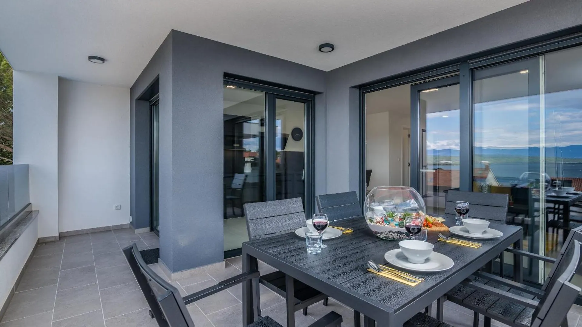 Apartments Elle Luxury Vantacici Malinska 0*,  Kroatien